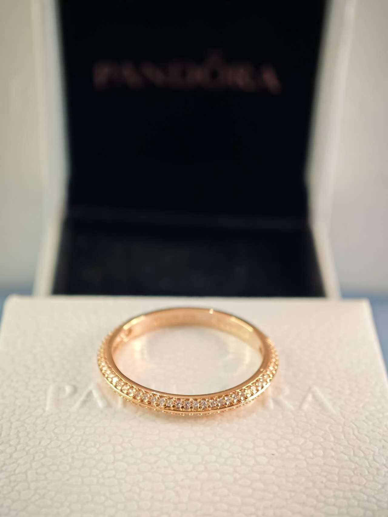 ME Pavé Ring Rose Gold Plated