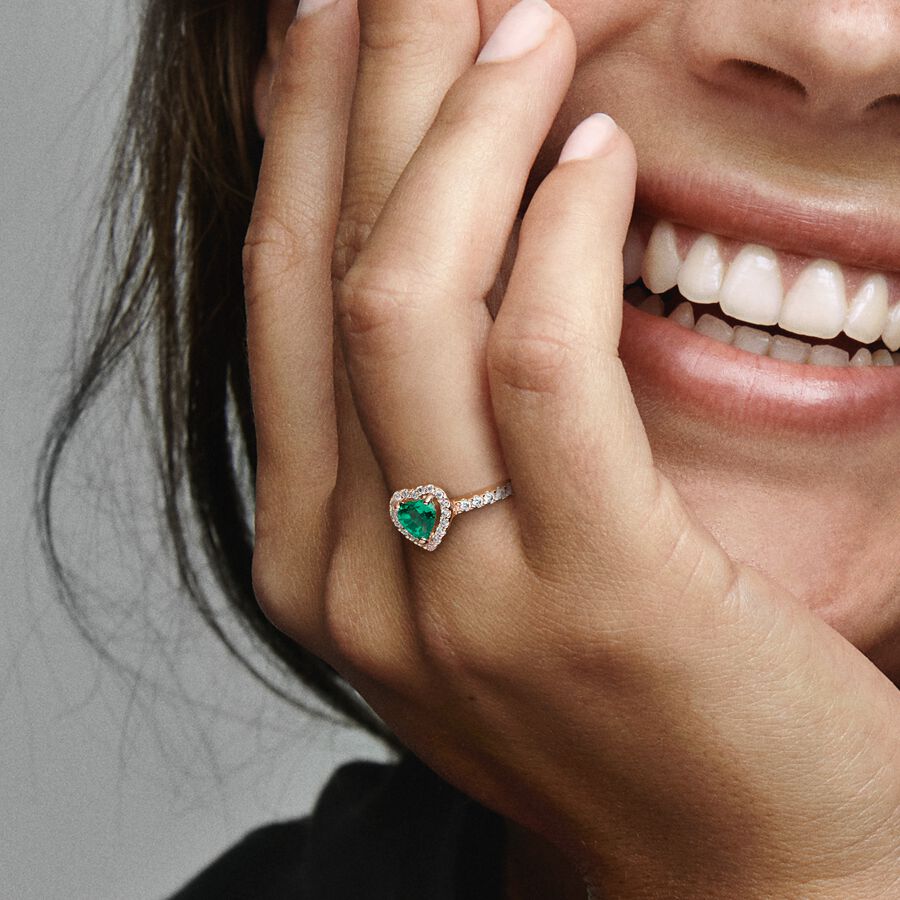Rose Gold-Plated Sparkling Elevated Heart Green Ring