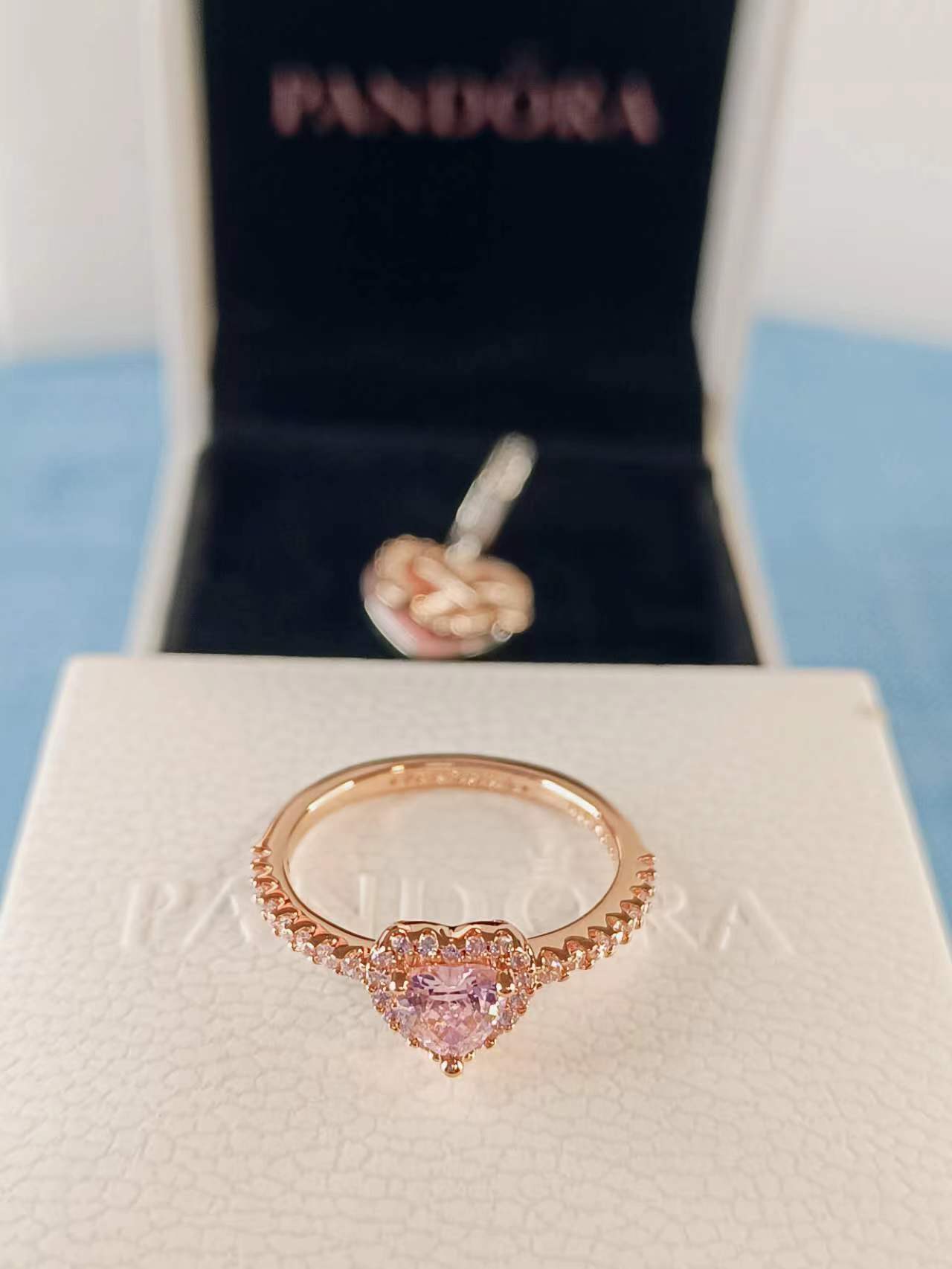 Sparkling Elevated Heart Ring Rose Gold