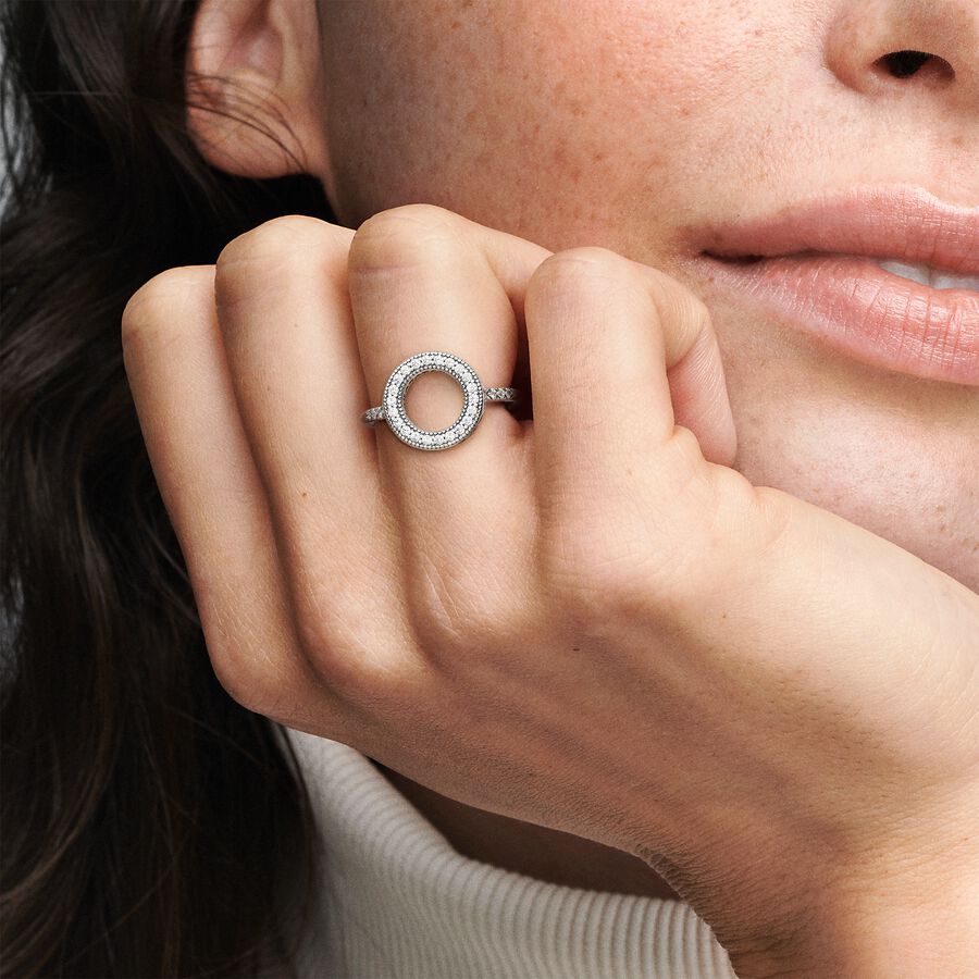 Sparkling Halo Ring
