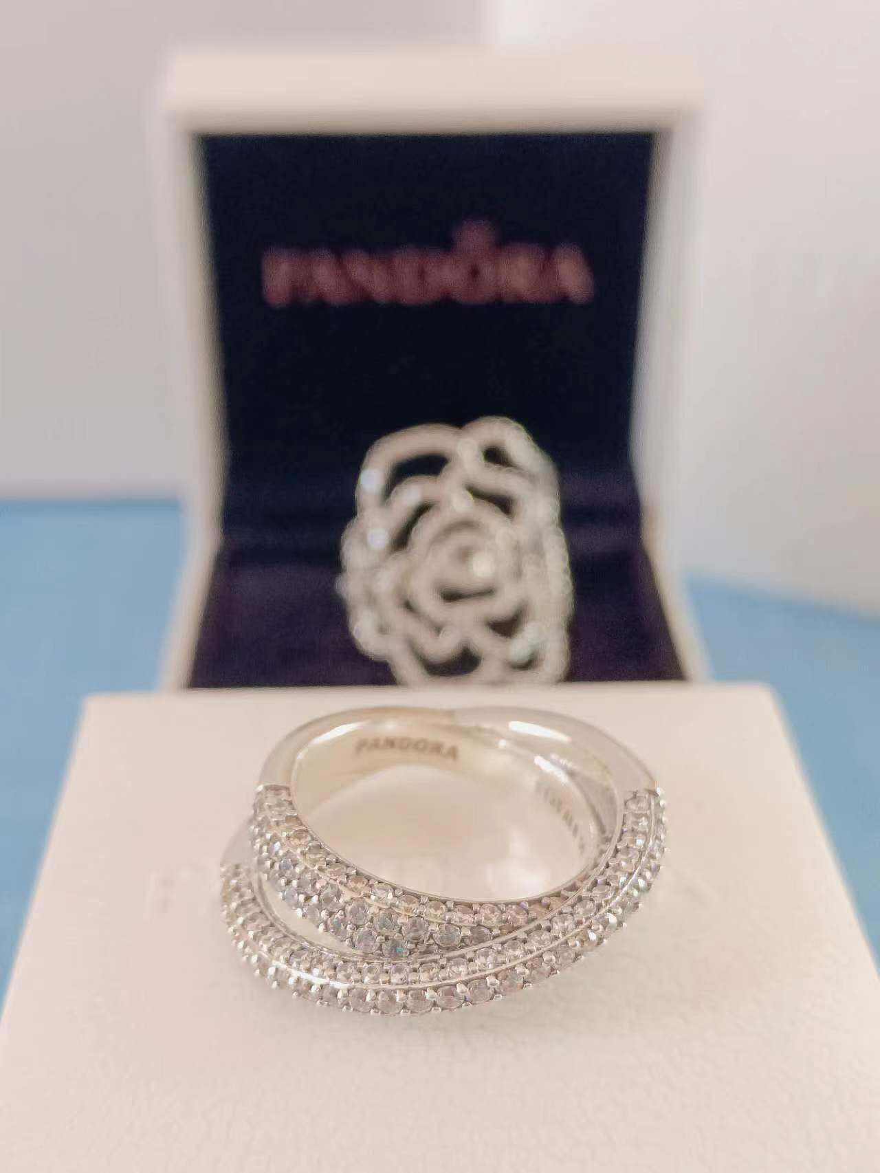 Timeless Pavé Crossover Dual Band Ring