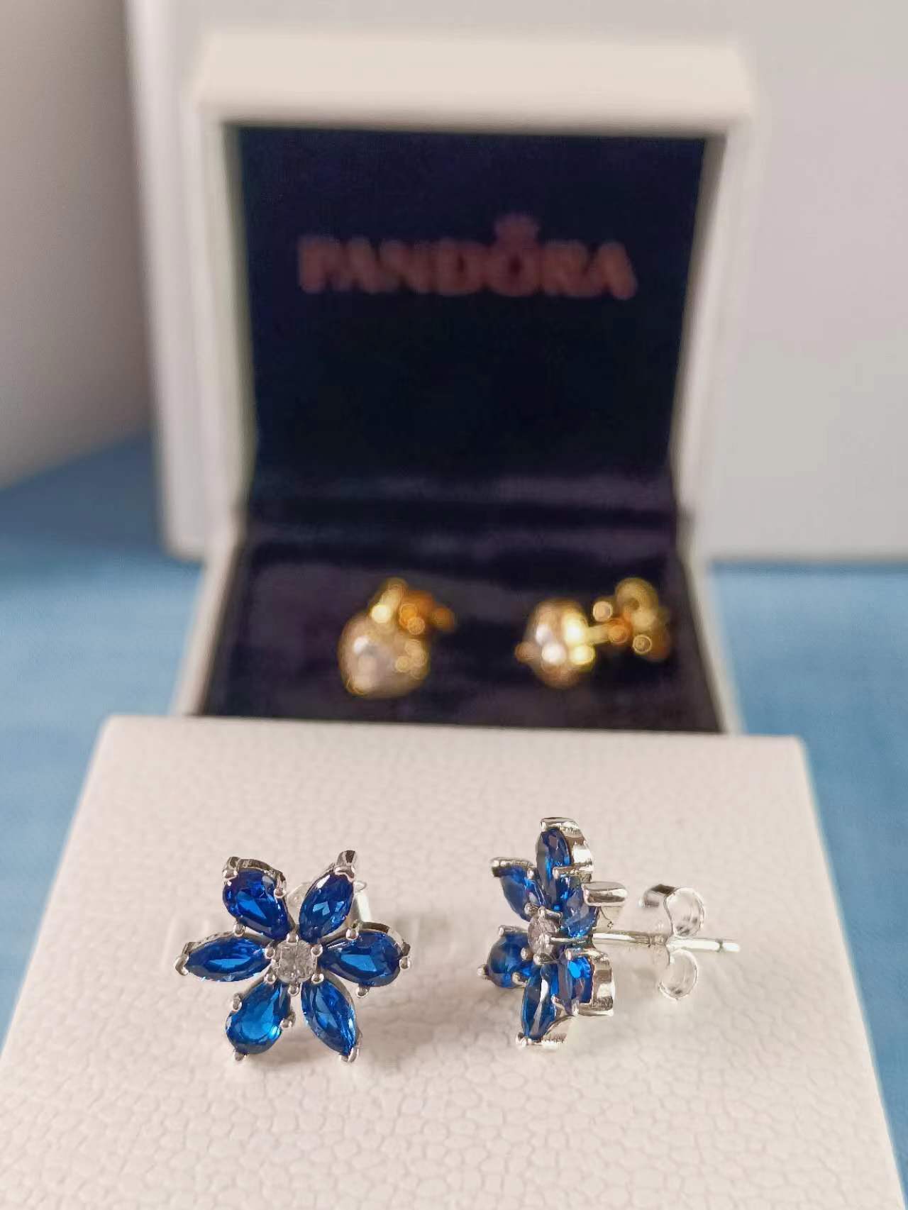 Sparkling Blue Herbarium Cluster Stud Earrings