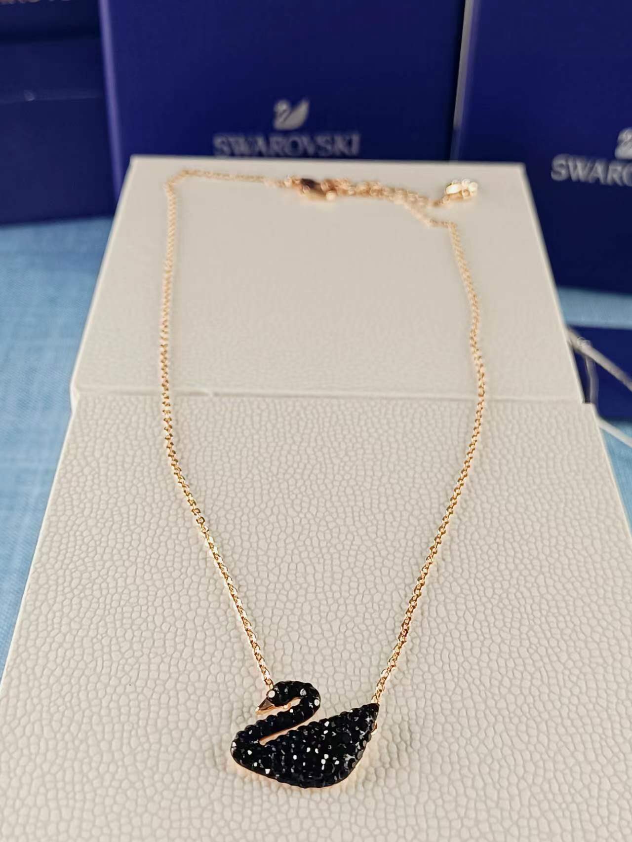Swan Pendant Necklace, Swan, Black, Rose gold-tone plated
