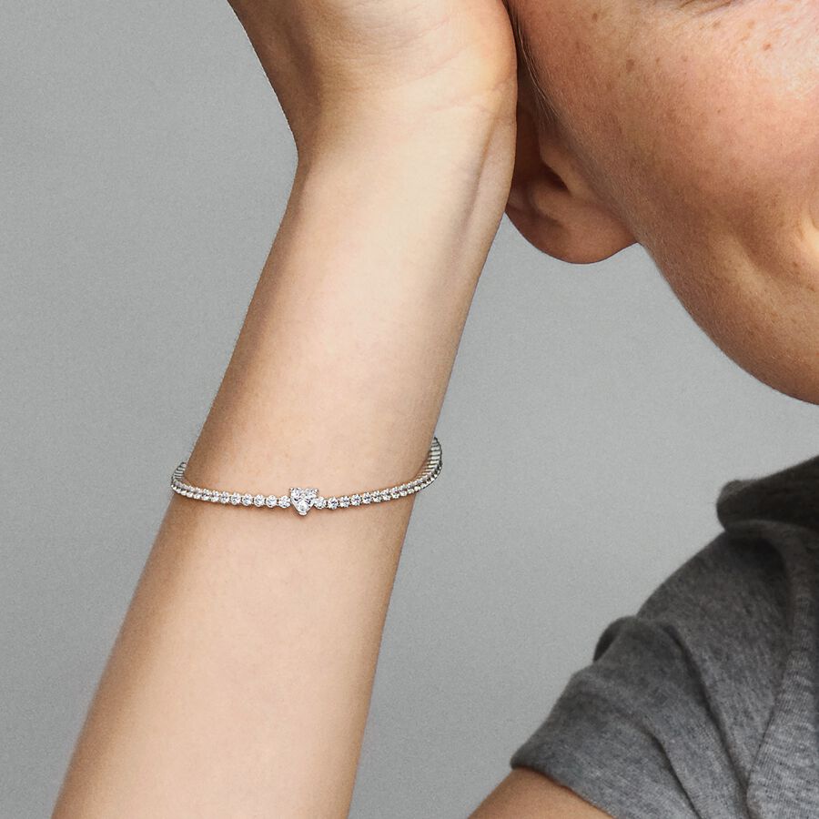 Sparkling Heart Tennis Bracelet
