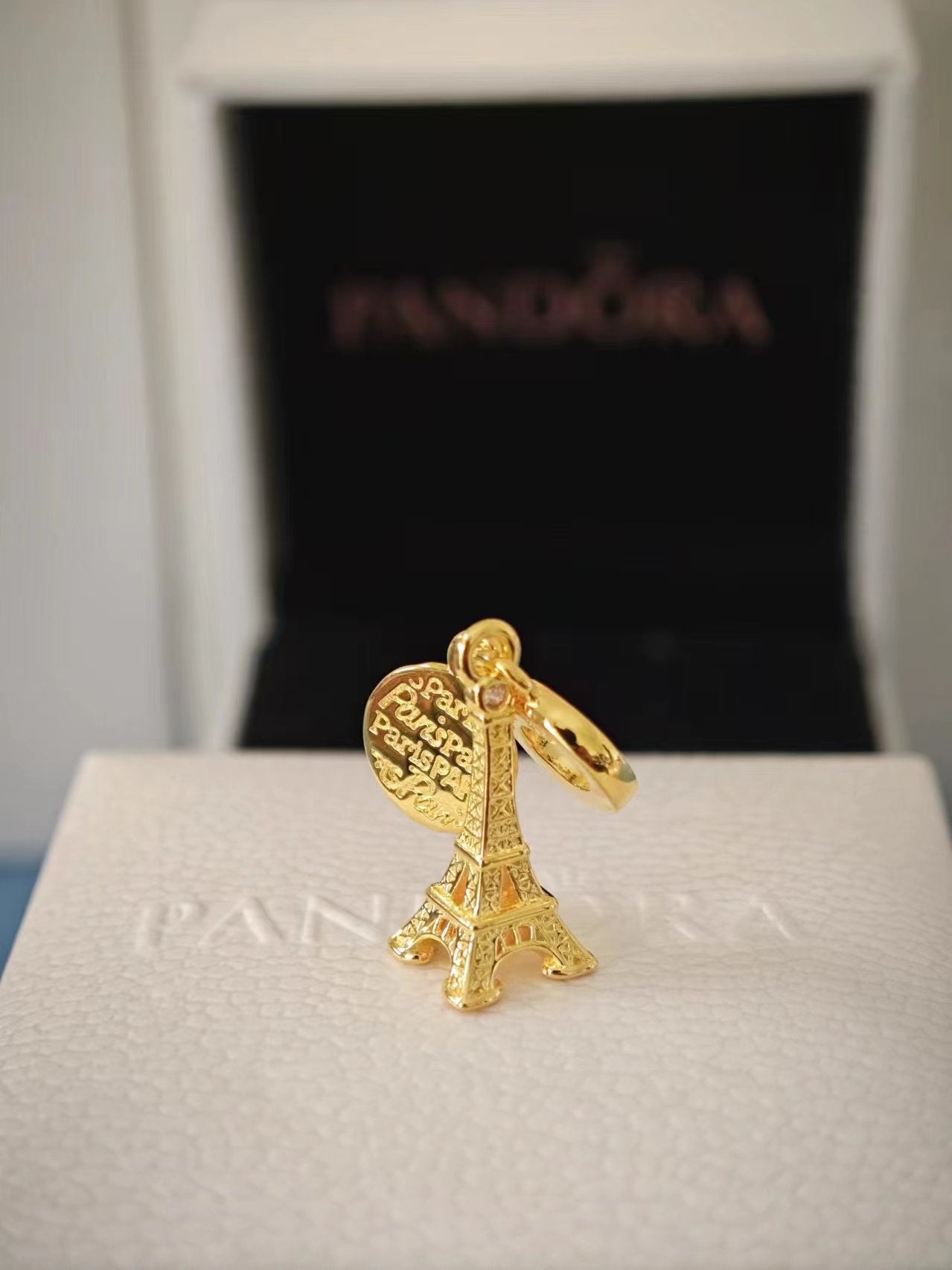 Moments Paris Eiffel Tower Dangle Charm Gold-plated