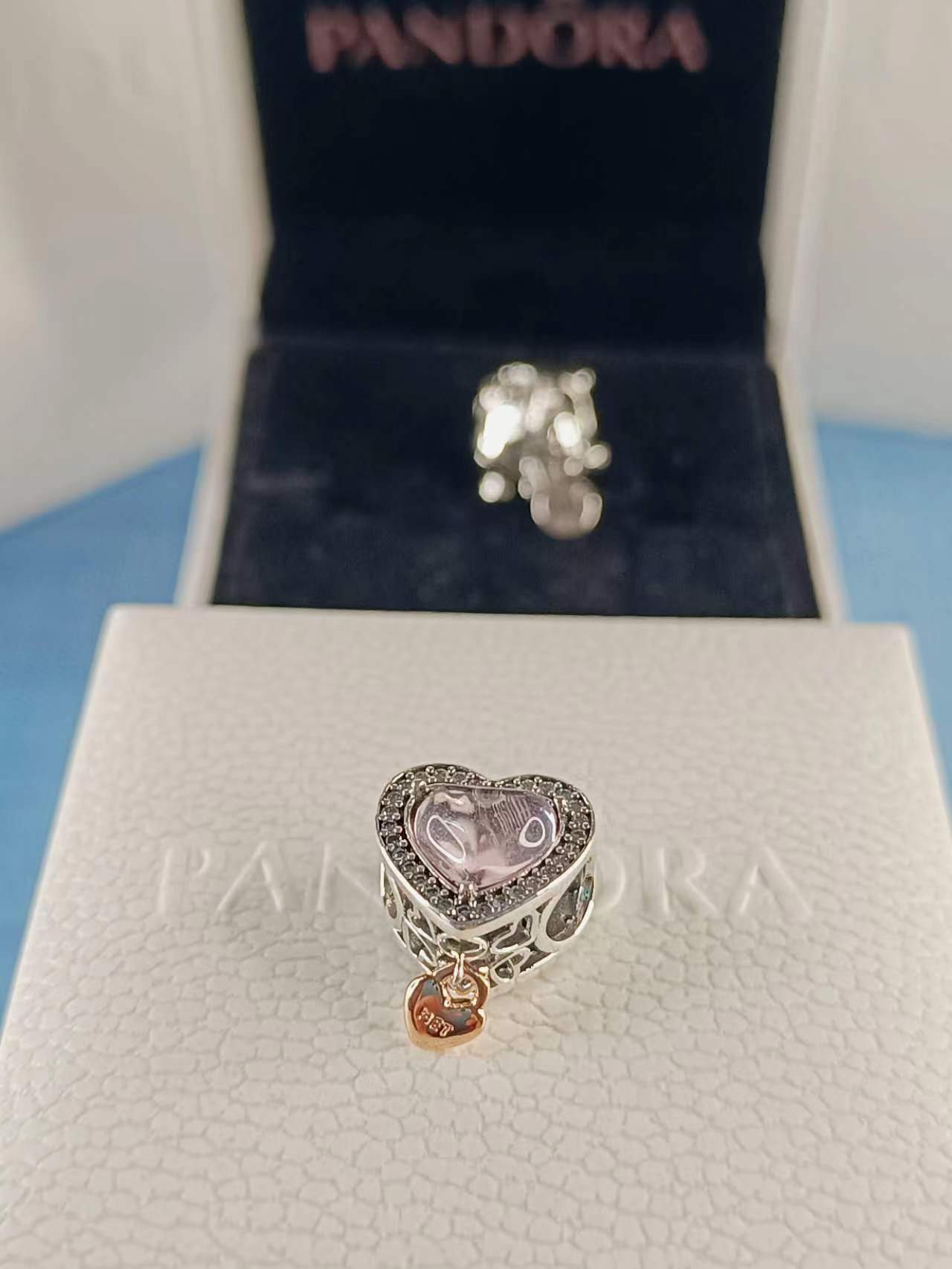 Two-tone Openwork Mum & Heart Charm