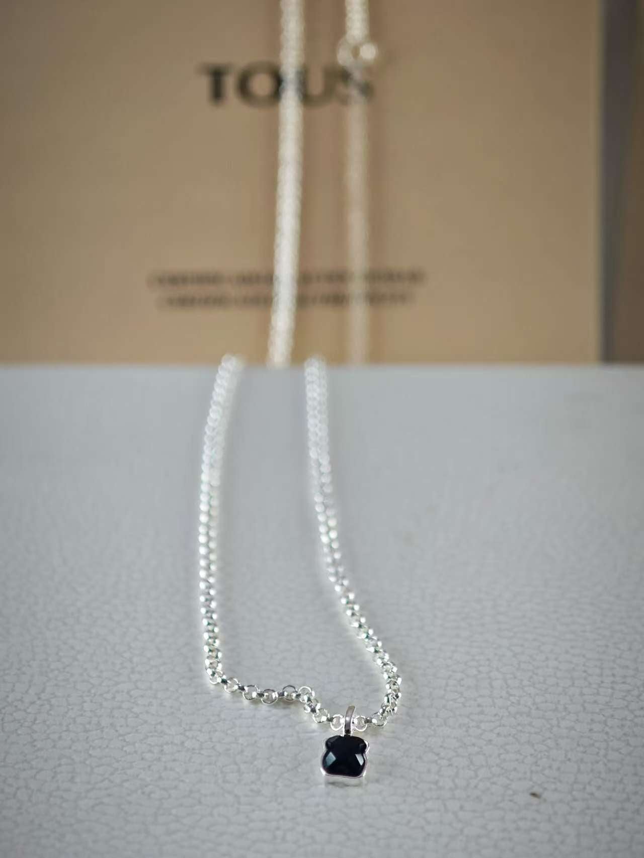 Mini Onix Necklace in Silver with Onyx 0,4cm.