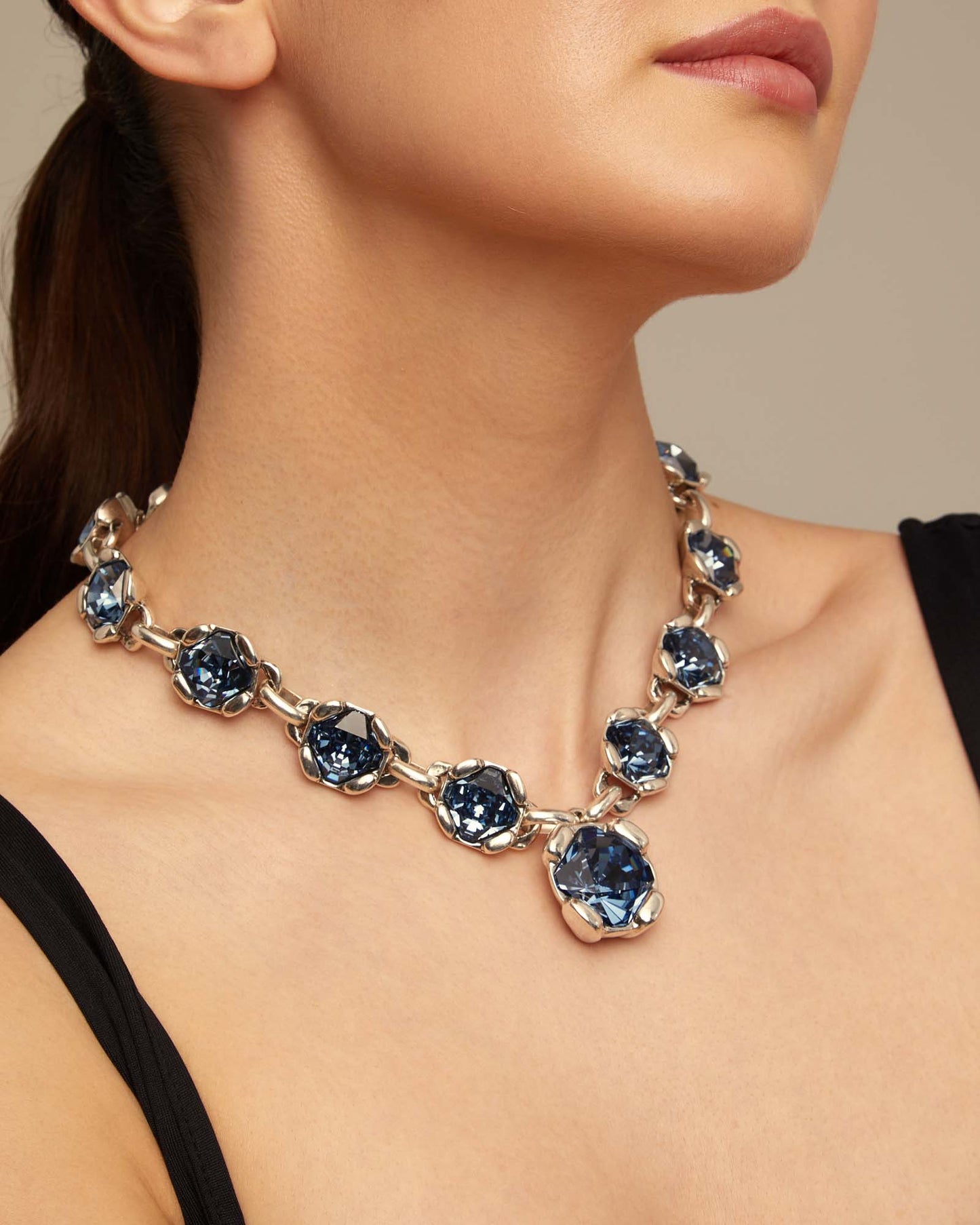 Sterling silver-plated necklace with 12 faceted blue crystals 40CM+6CM