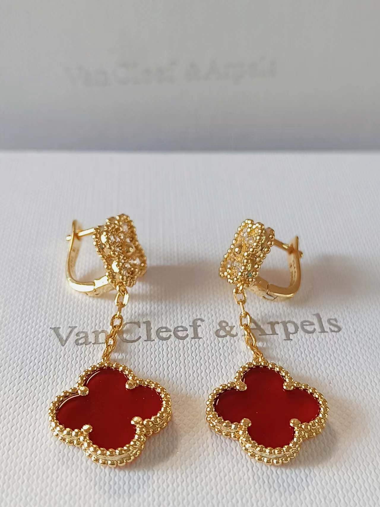 Four-Leaf-Clover Alhambra Gold and Carnelian 2 Motif Earrings