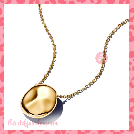 Essence Necklace with round pendant with organic shape