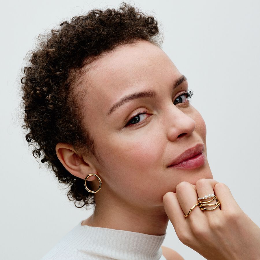 Gold Organically Shaped Circle Stud Earrings