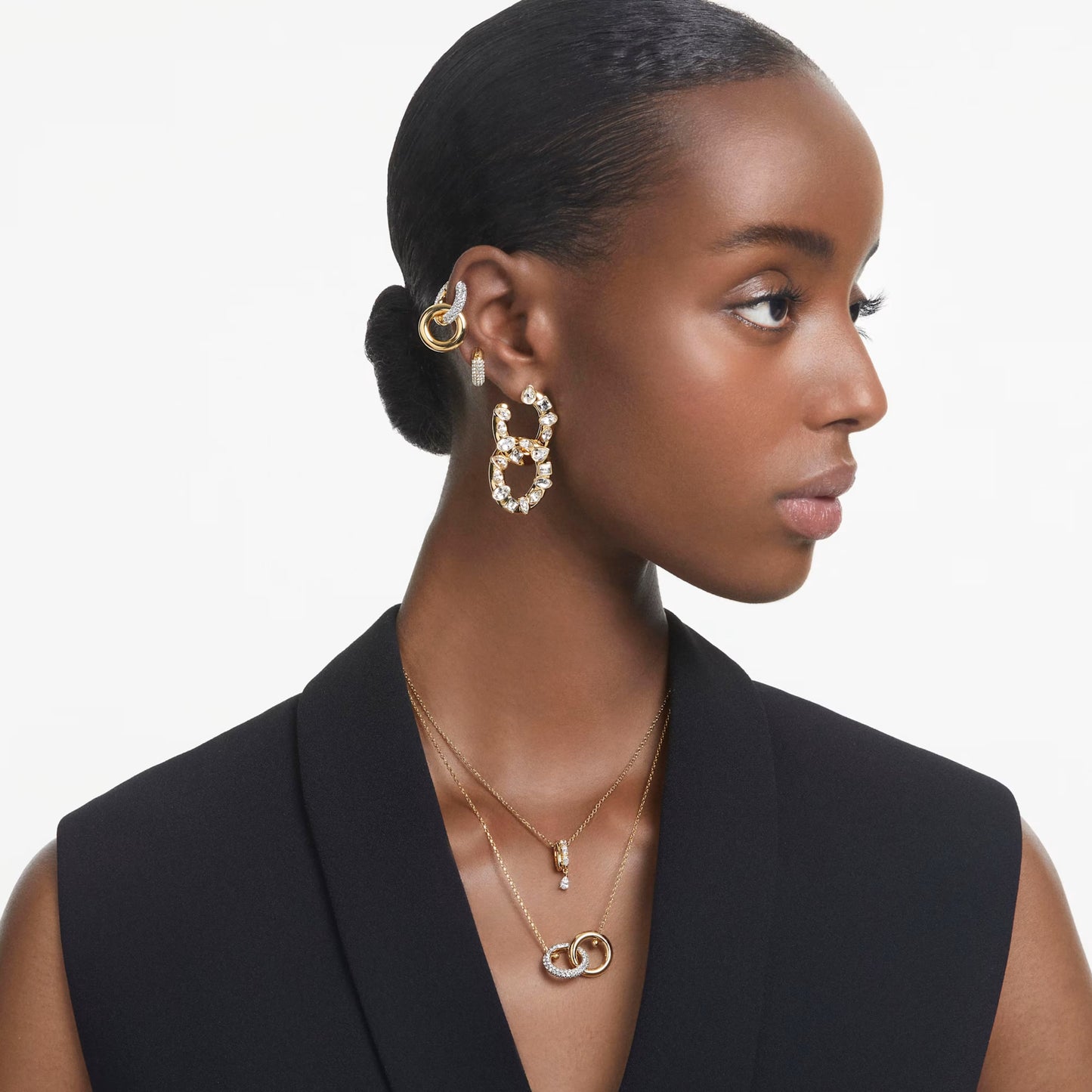 Dextera hoop earrings, Interlocking loop, White, Gold-tone plated
