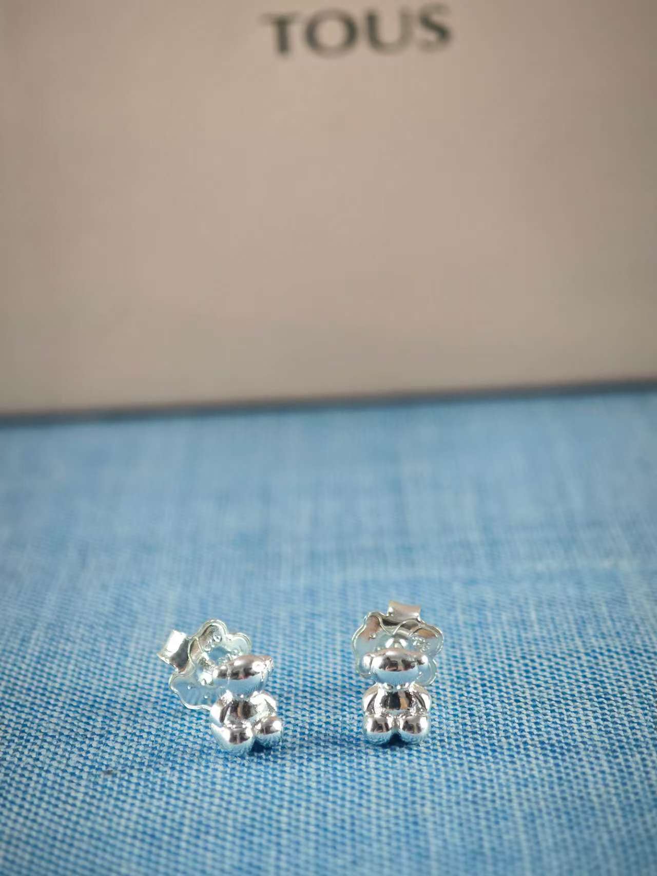 Bold Bear 7.2 mm silver bear Earrings