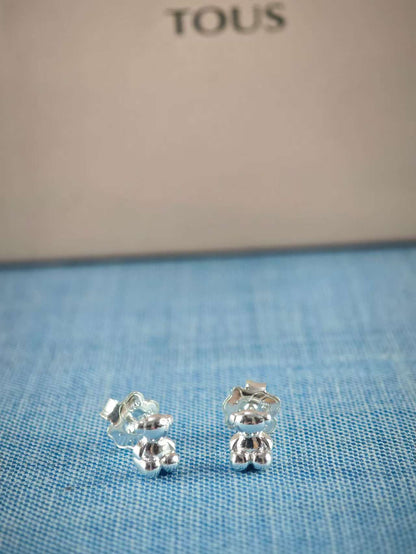 Bold Bear 7.2 mm silver bear Earrings