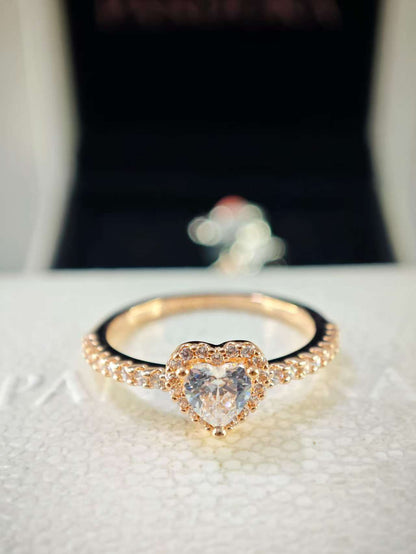 Sparkling Elevated Heart Ring Rose Gold Plated