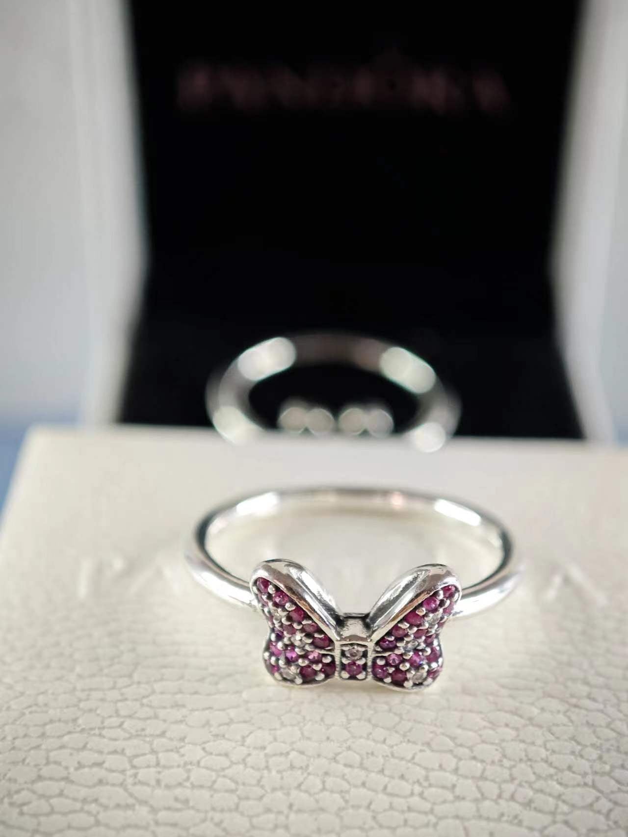 Disney Minnie's Sparkling Bow Ring