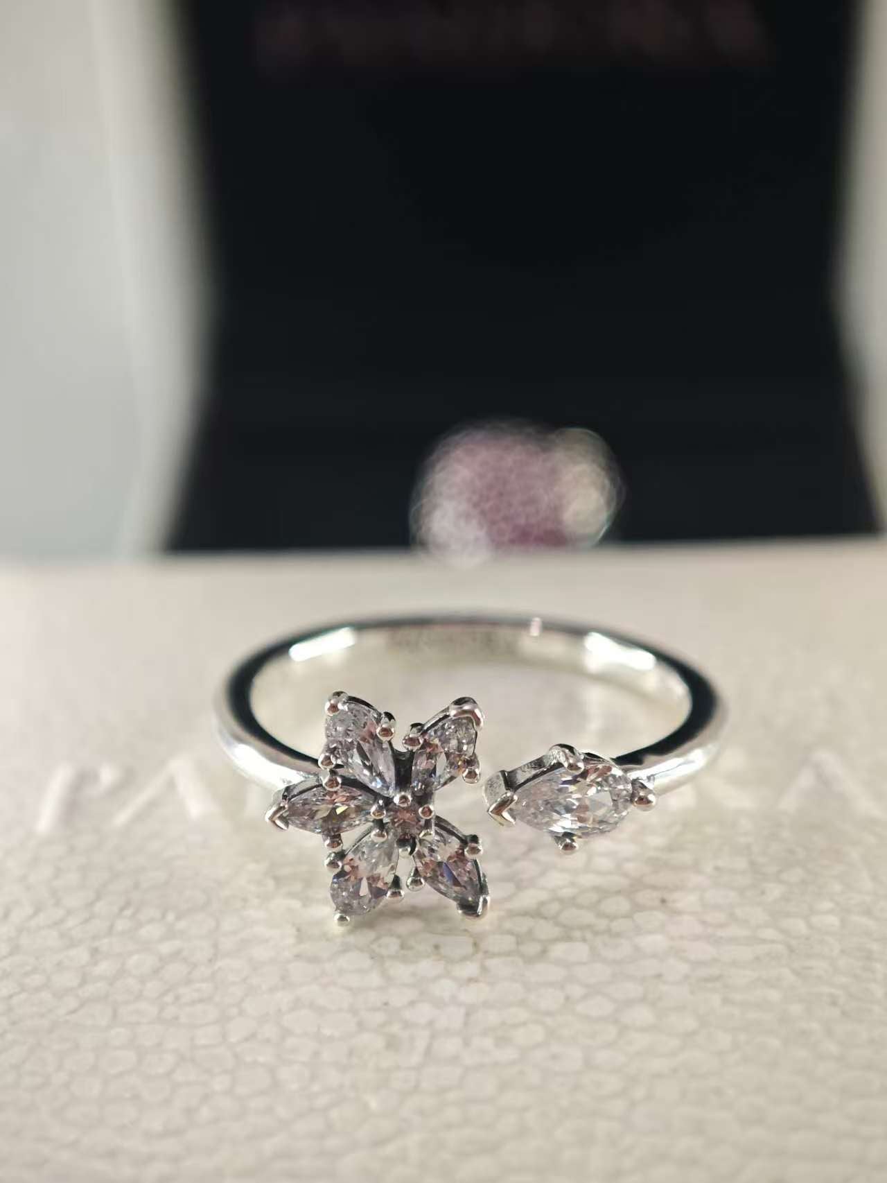 Sparkling Herbarium Cluster Open Ring