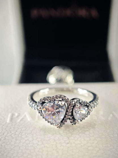 Sparkling Halo Hearts Ring