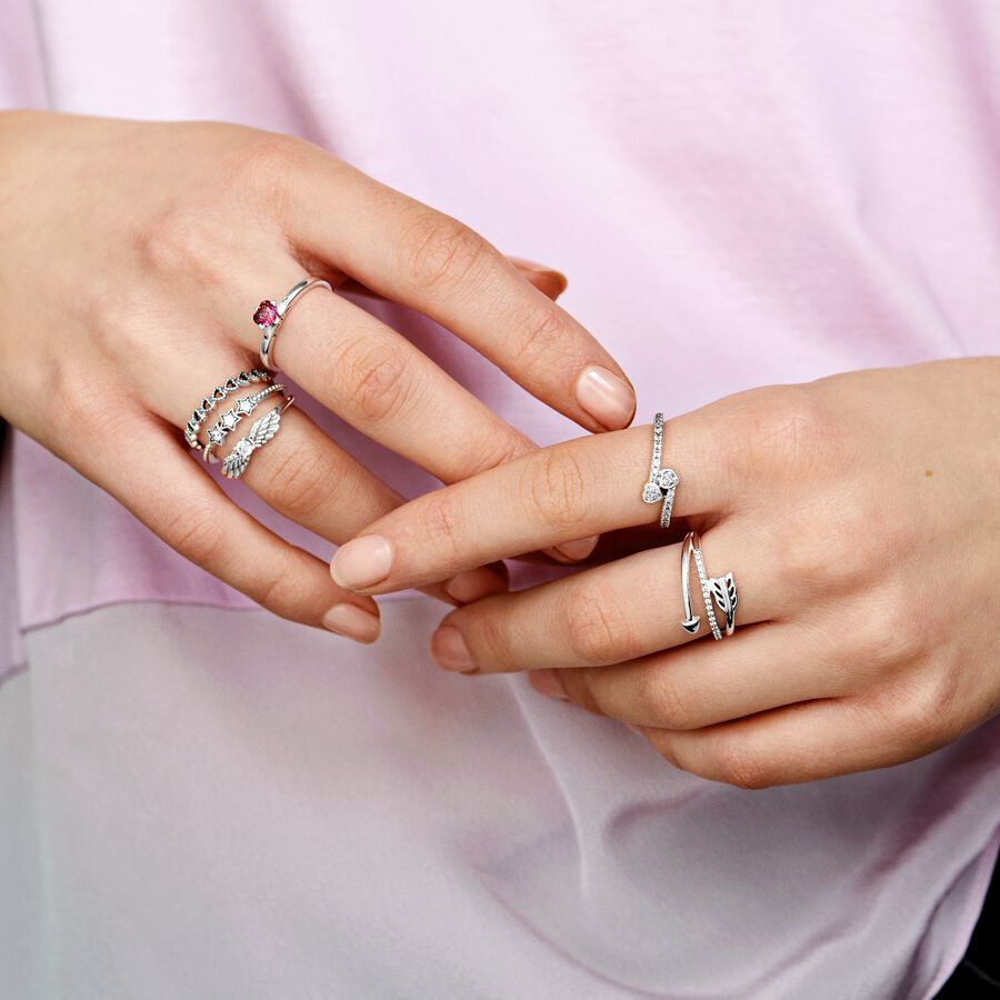 Sparkling Red Heart Ring