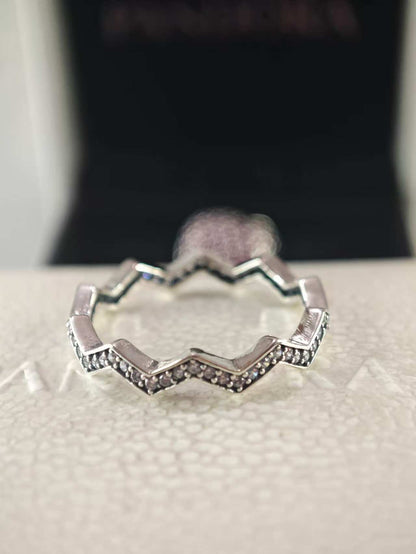 Shimmering Zigzag Ring