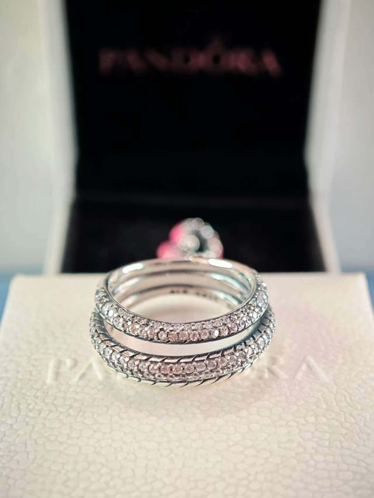 Triple Band Pavé Snake Chain Pattern Ring