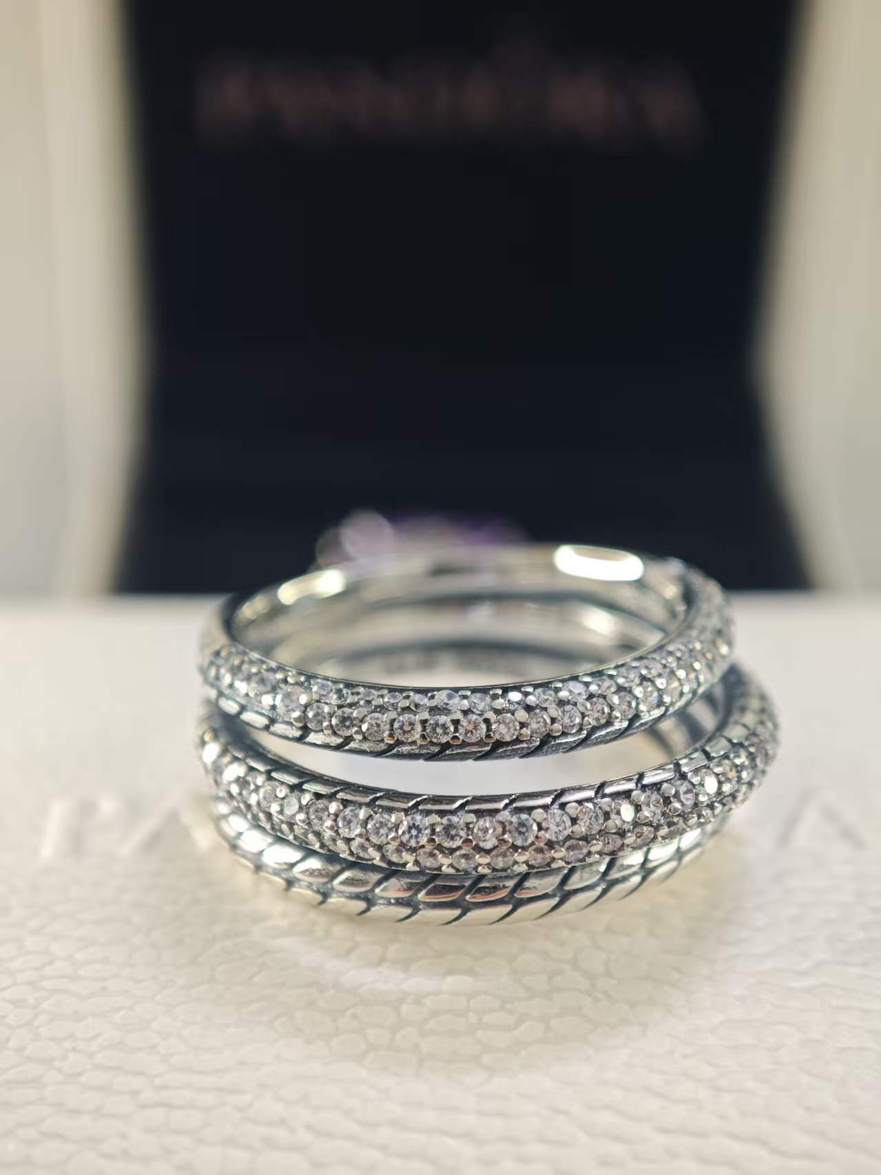 Triple Band Pavé Snake Chain Pattern Ring