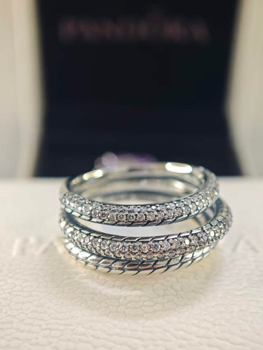 Triple Band Pavé Snake Chain Pattern Ring