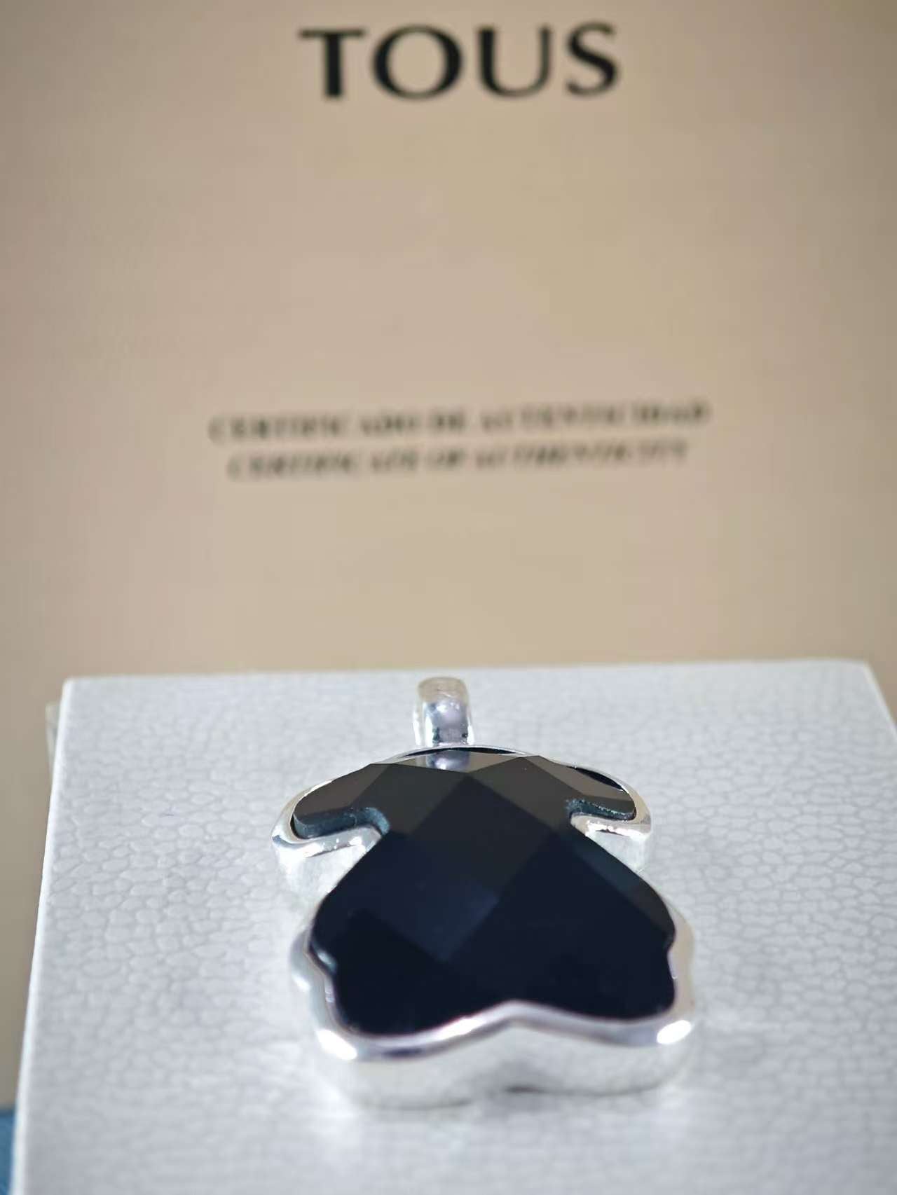 Silver and faceted onyx Color Pendant