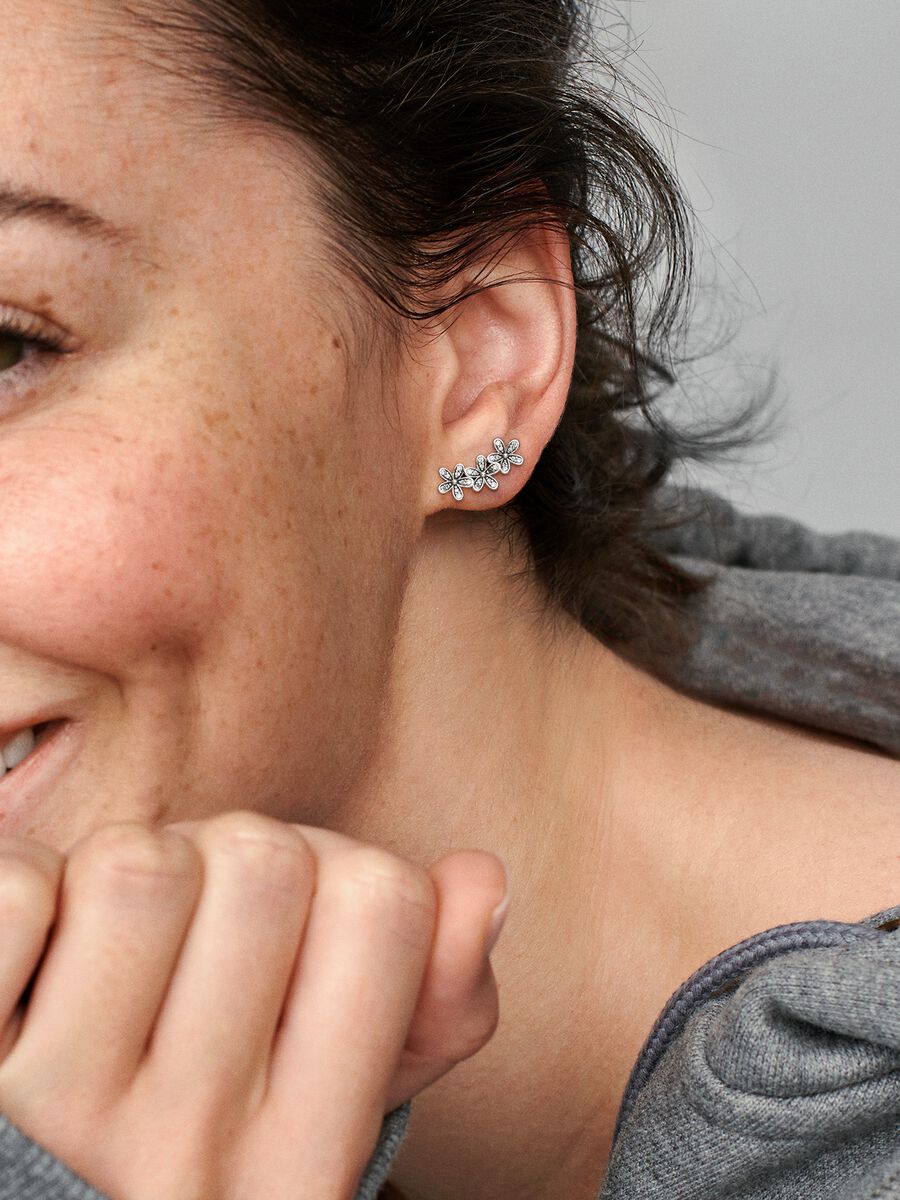 Daisy Flower Stud Earrings