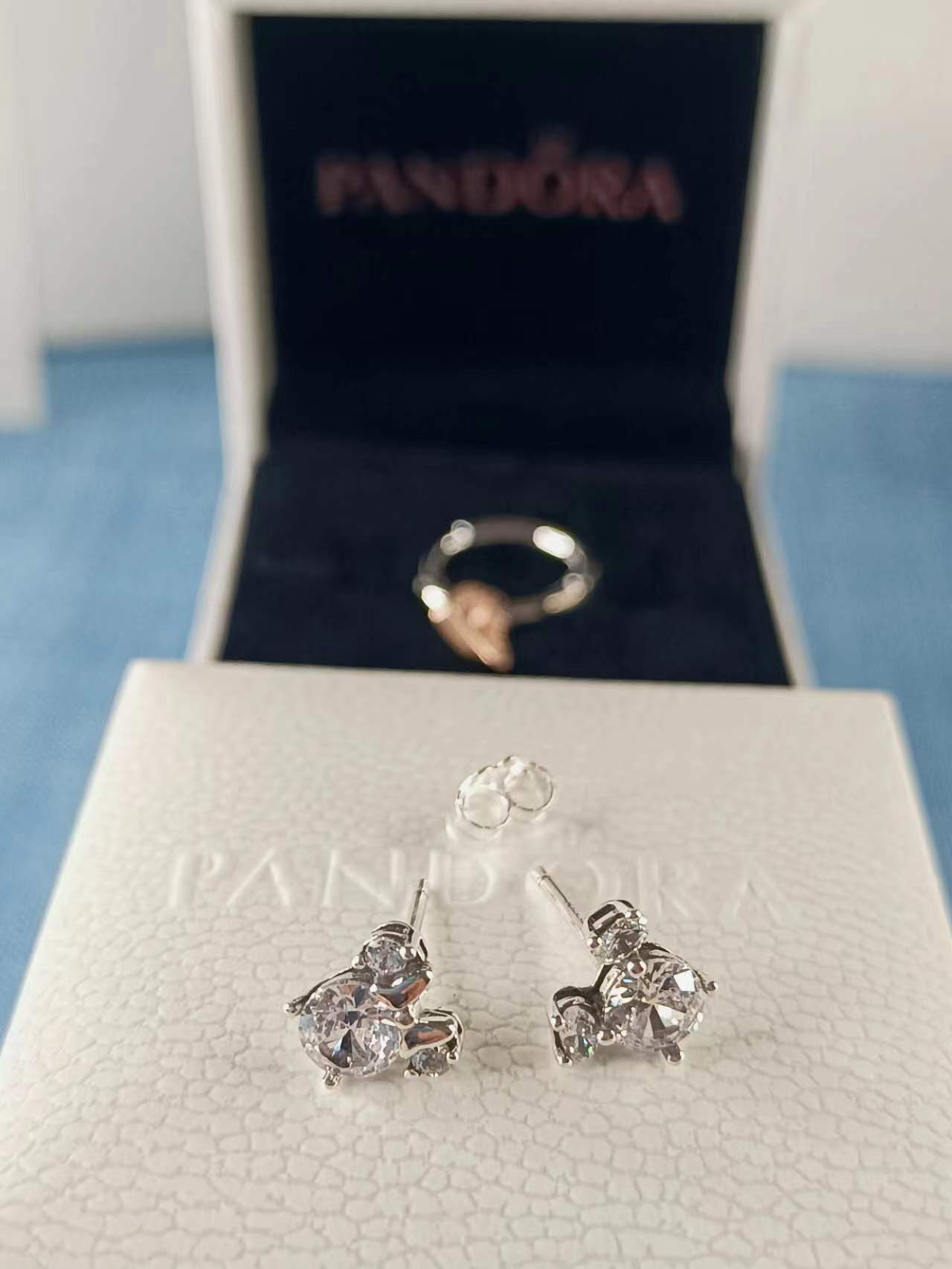 Mickey Mouse & Minnie Mouse Sparkling Stud Earrings