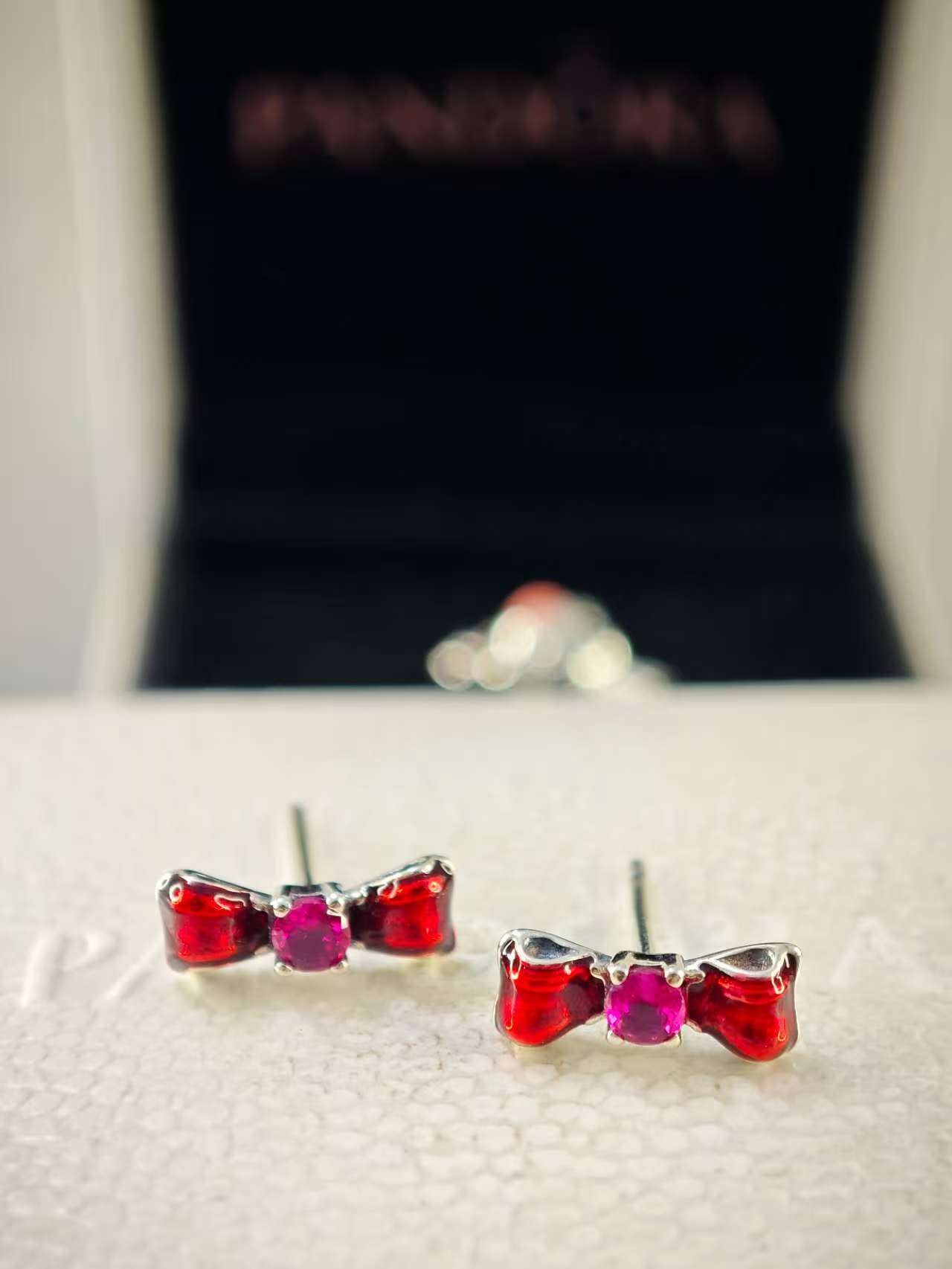 Disney Snow White Bow Stud Earrings