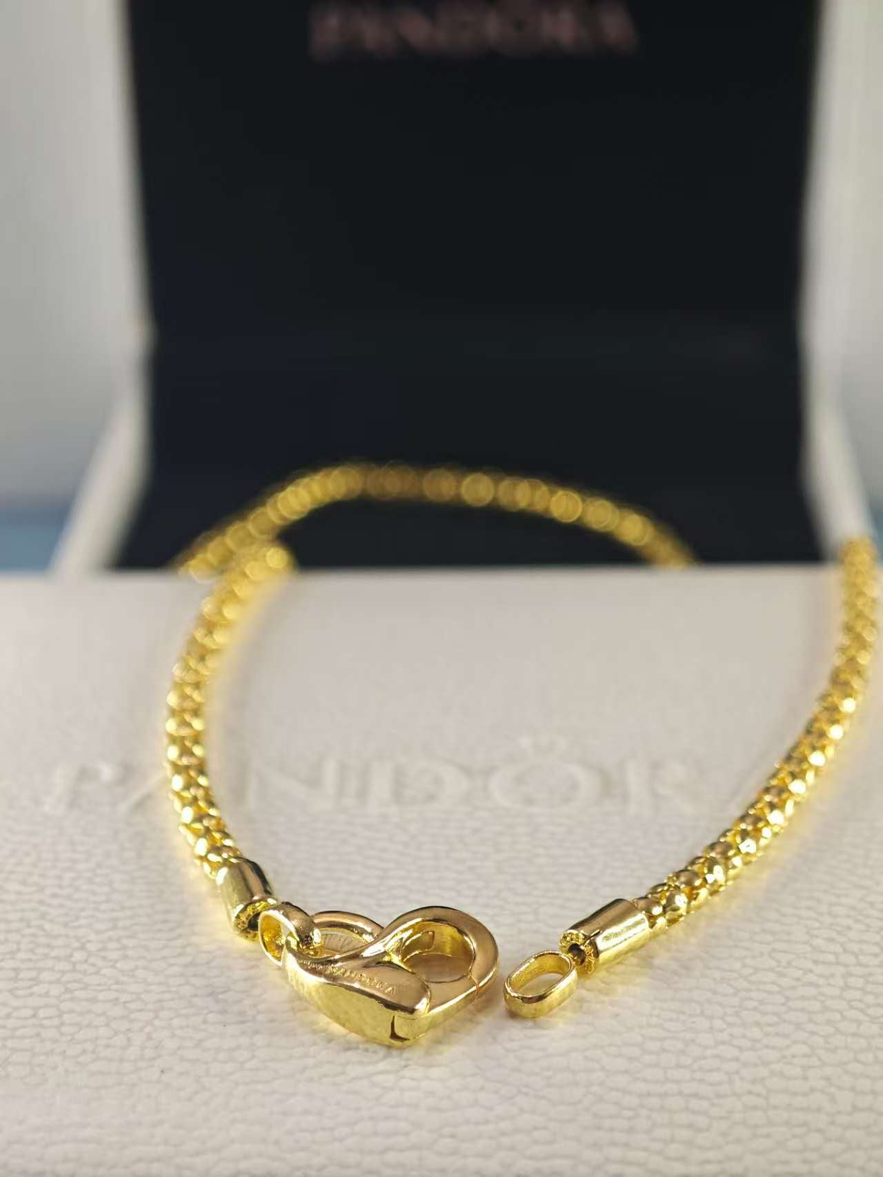 Moments Studded Chain Necklace Gold plated 45CM