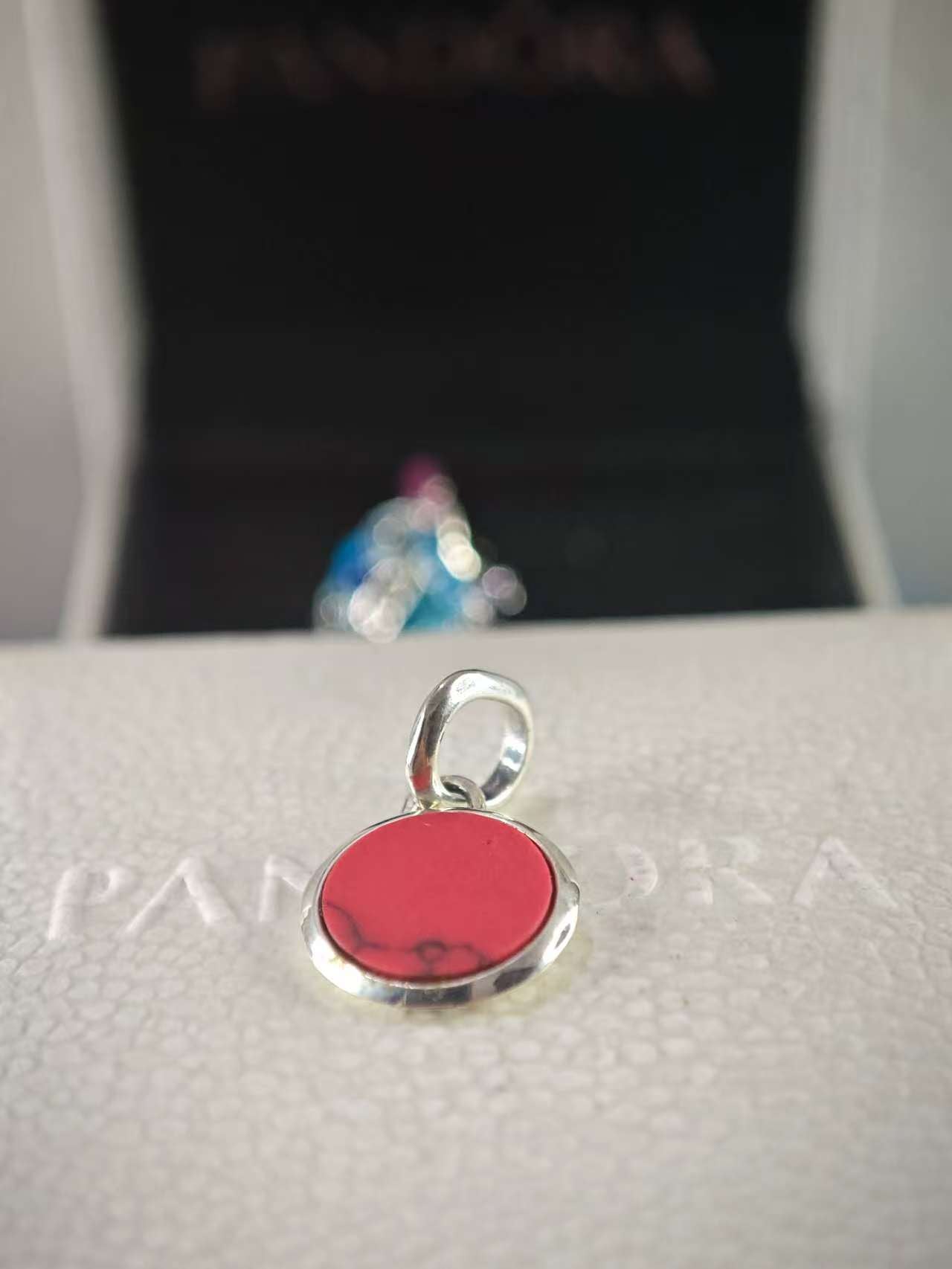 Red Murano Glass Engravable Mini Medallion Charm