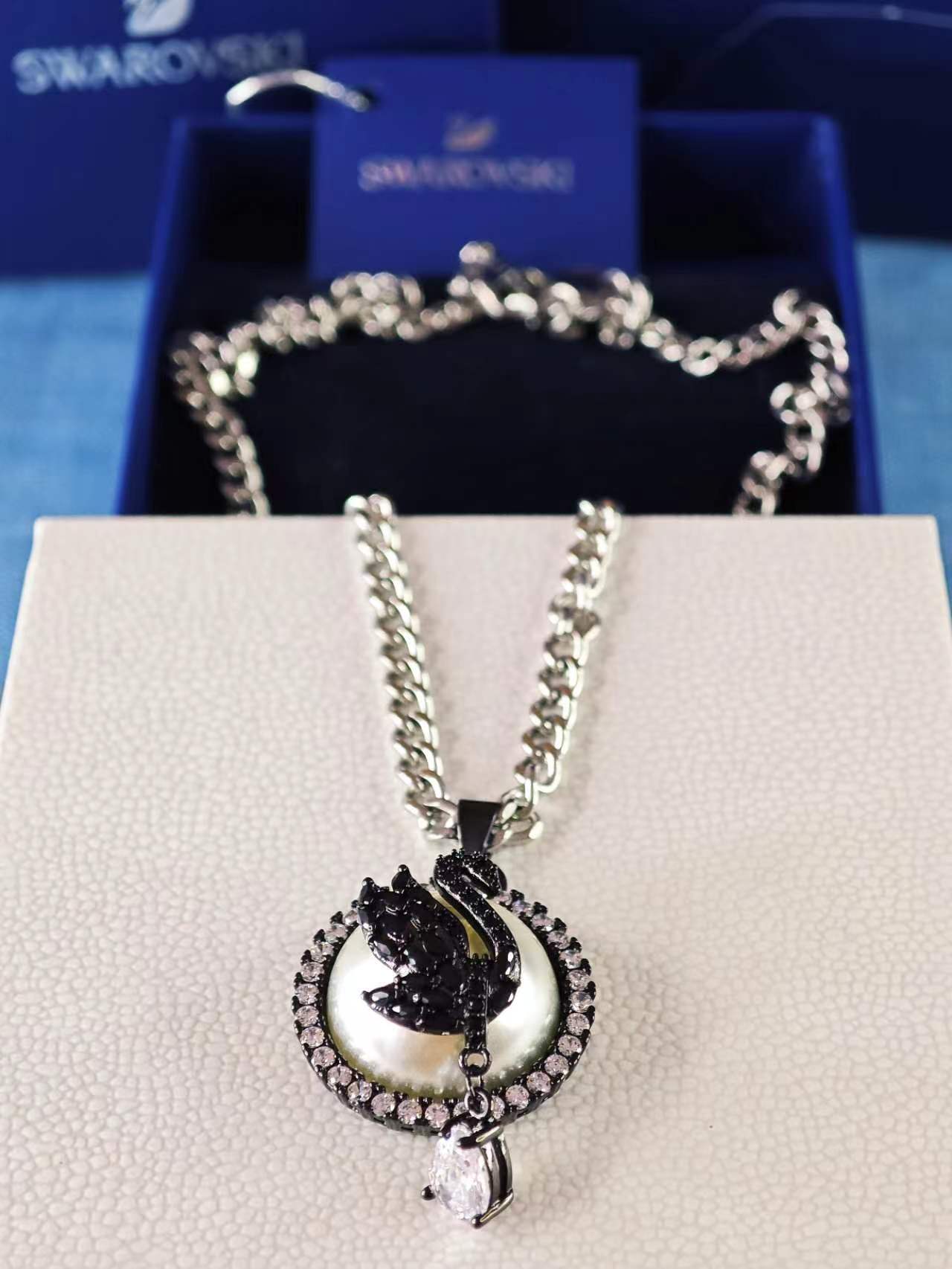 Swan pendant necklace 42 - 49 cm, Swan, Gray, Rhodium plated