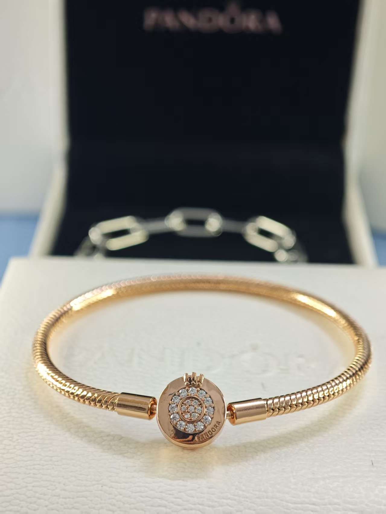 Moments Sparkling Crown O Snake Chain Bracelet gold plated