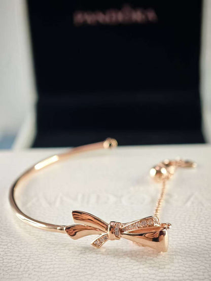 Rose Gold Brilliant Bow Bangle