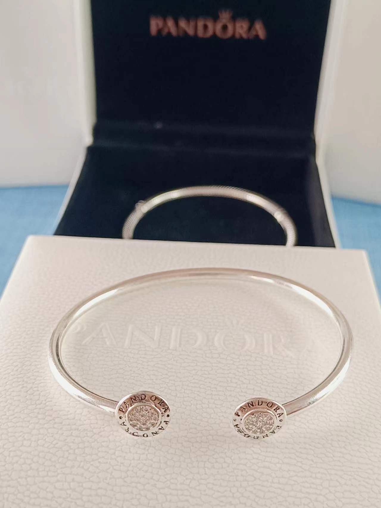 Logo Pave Open Bangle
