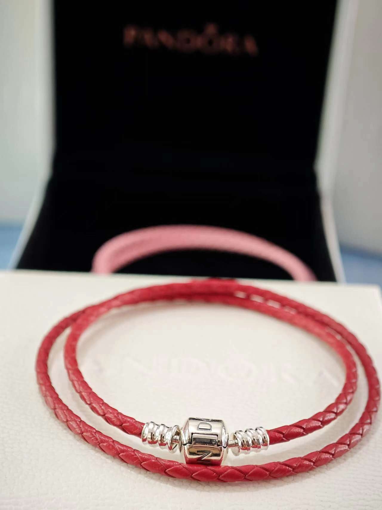 Silver leather bracelet, double, red