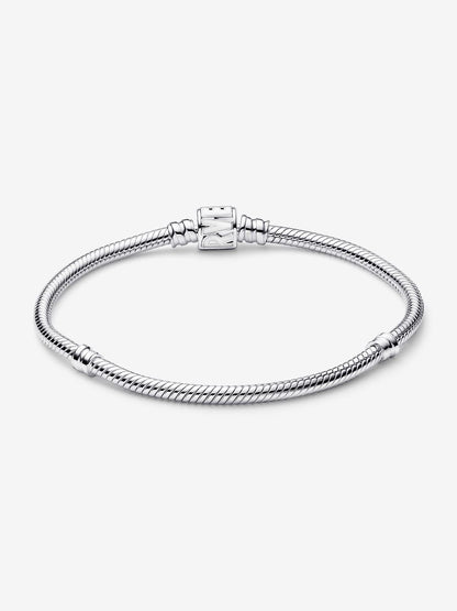 Moments Marvel Logo Clasp Snake Chain Bracelet