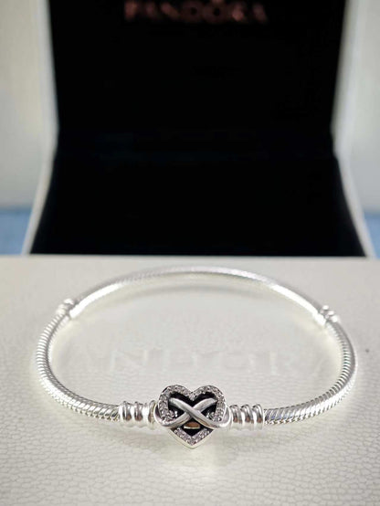 Moments Sparkling Infinity Heart Clasp Snake Chain Bracelet
