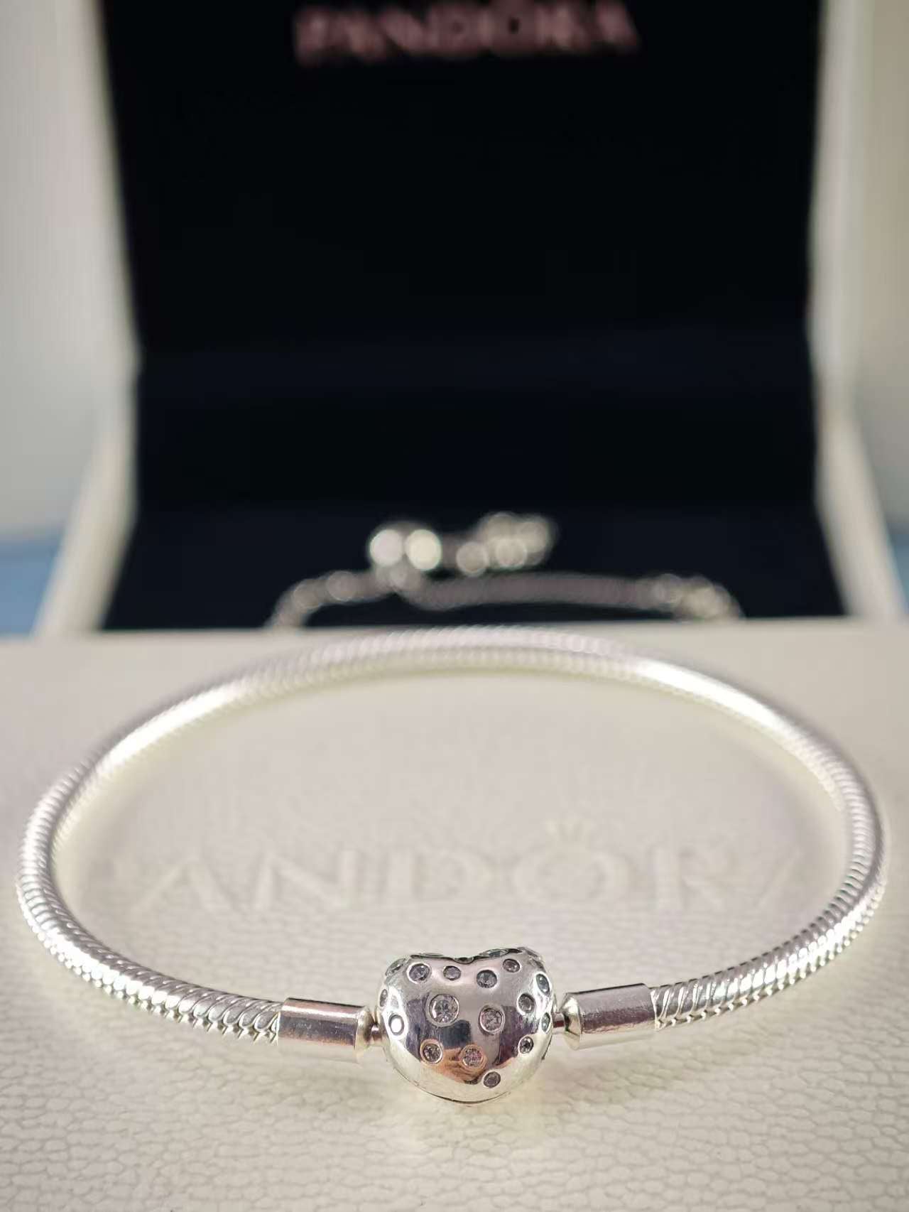Lab-grown Diamond Heart Clasp Snake Chain Bracelet