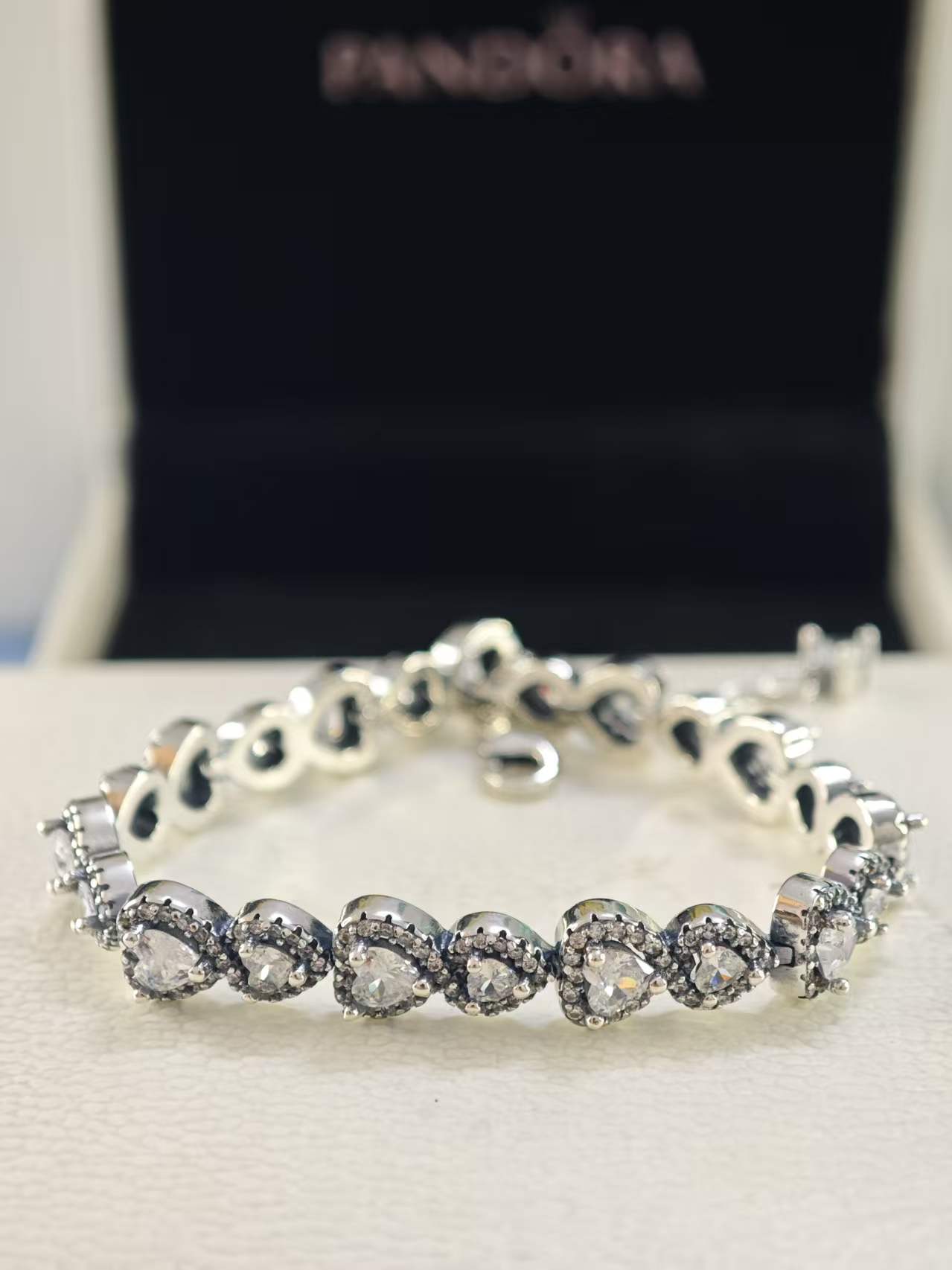 Halo Hearts Bracelet