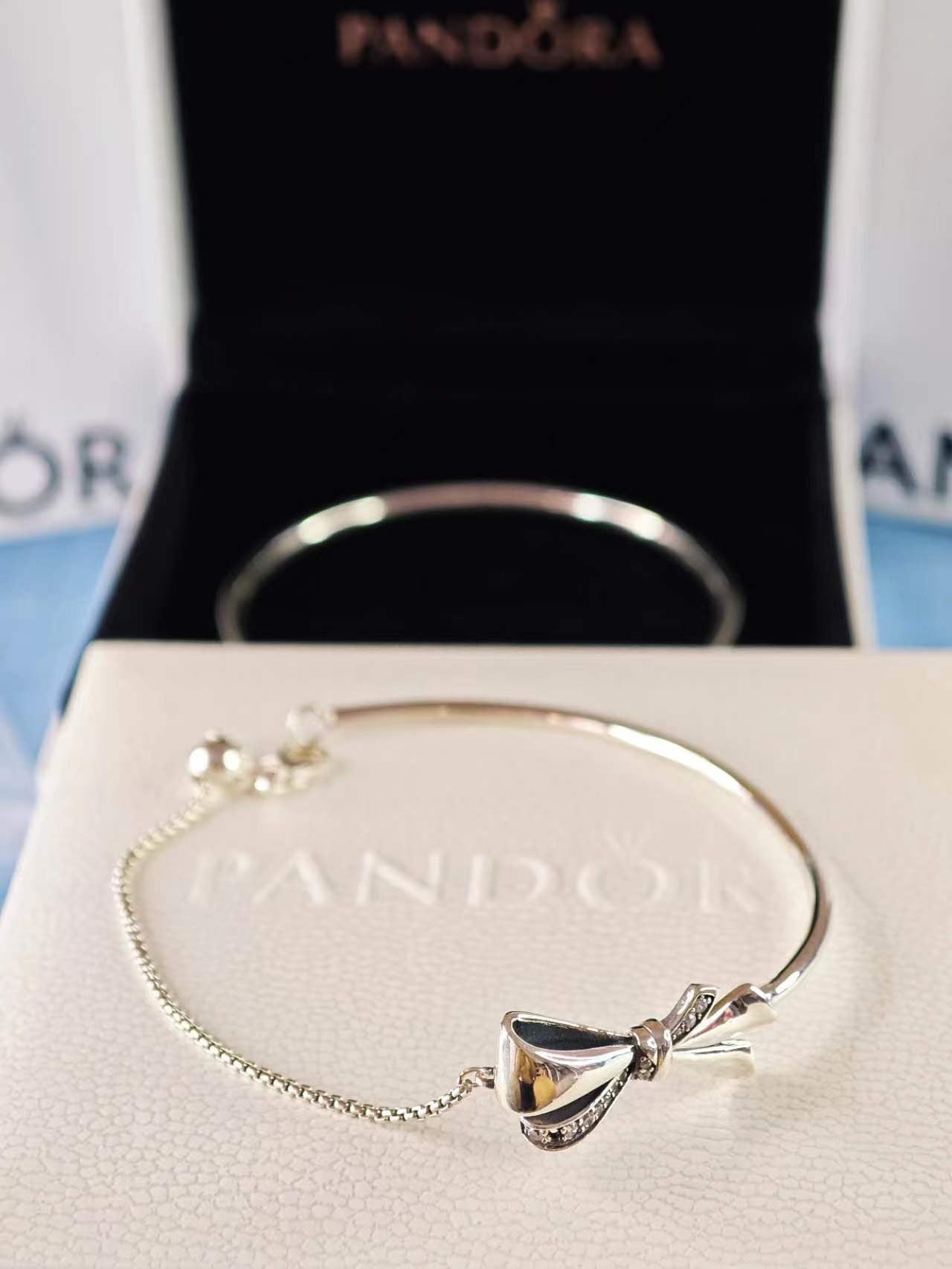 Brilliant Bow Bangle