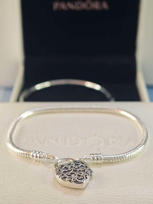 Smooth Bracelet with Regal Heart Clasp