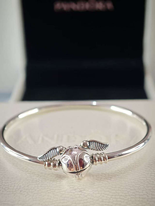 Harry Potter Bangle with Snitch Clasp