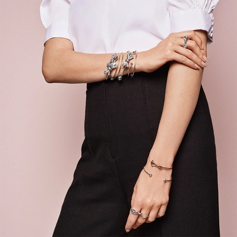Rose Gold Brilliant Bow Bangle