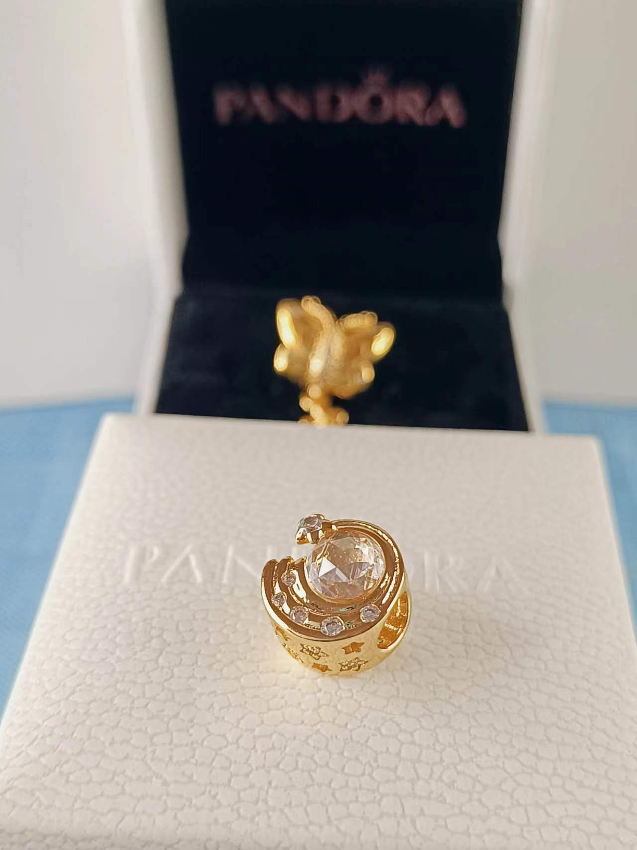 Sparkling Shooting Star Charm