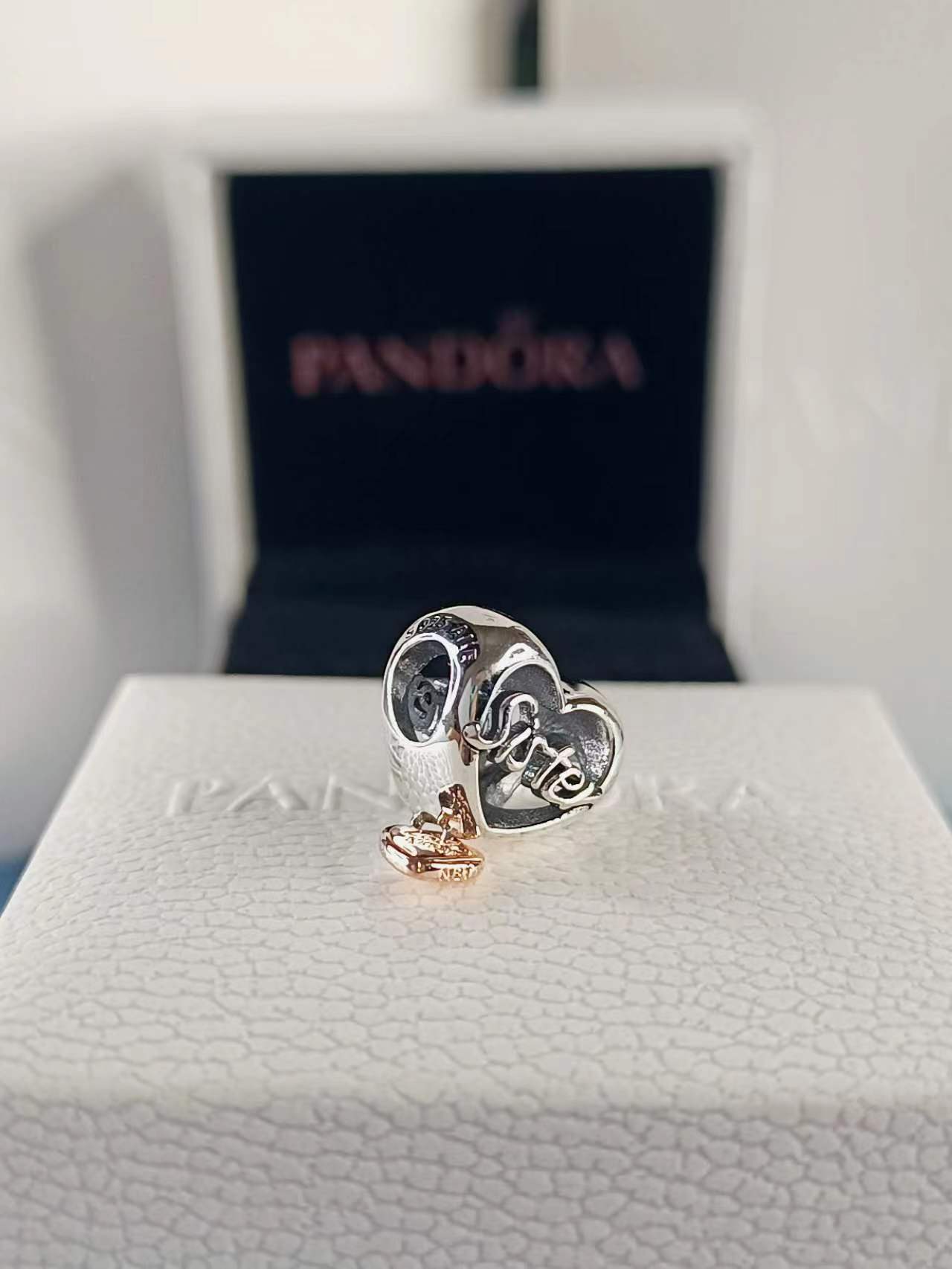 Rose Gold-Plated Love You Sister Family Heart Charm