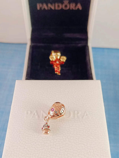 Two-tone Santa Claus in Hot Air Balloon Charm