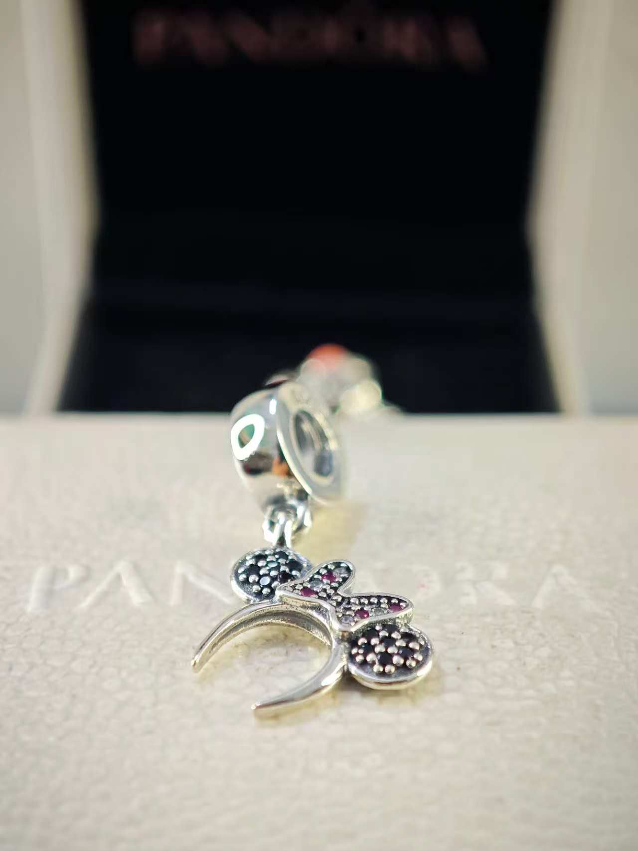 Disney Minnie Headband Dangle